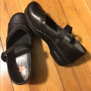 Dansko professional maryjanes