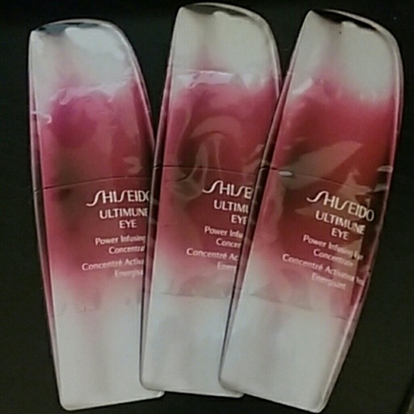 FREE W/ PURCHASE Eye Cream Sample