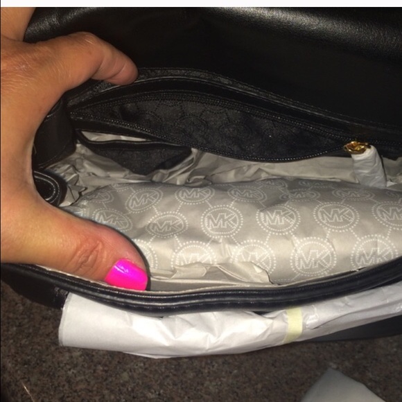 Backpack - Picture 3 of 7