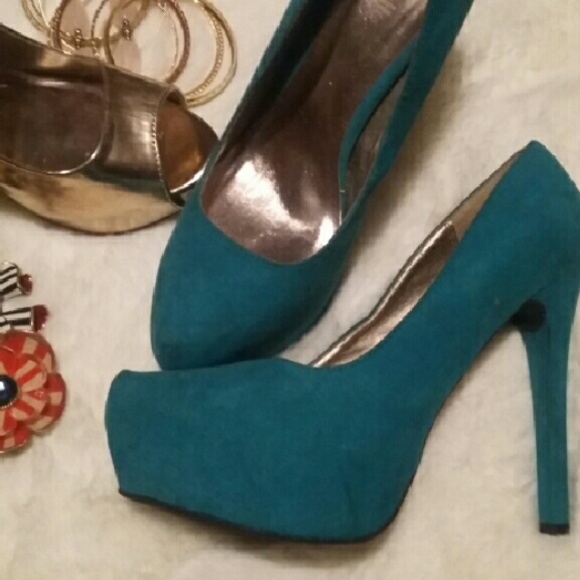 Heels - Picture 1 of 2