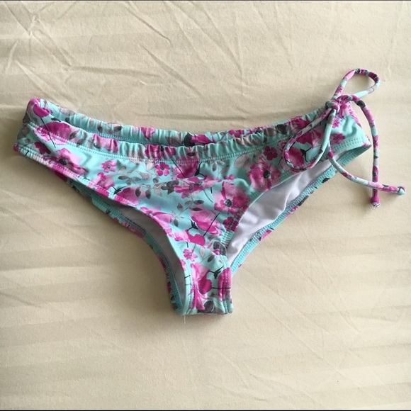 O'Neill | 365 Bikini Bottom - Picture 2 of 4