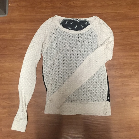 Wet Seal light sweater size S