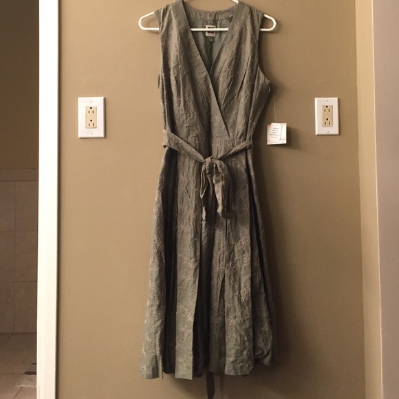 Wrap dress with belt
