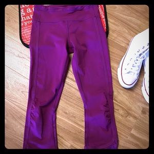 Lululemon Run for Days Crop Pants-Regal Plum   💕