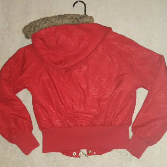 Red Jacket - Picture 2 of 4