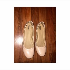 Pink flats