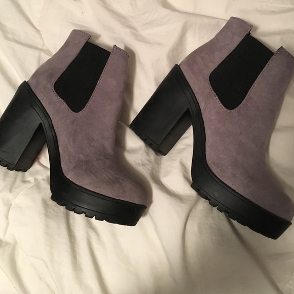 Suede platform Chelsea boots