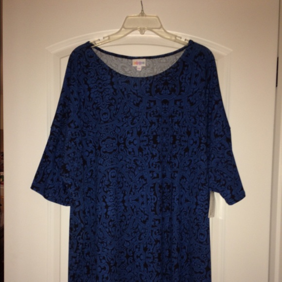 LuLaRoe Shirt: Irma 2XL Dark Blue & Black Design