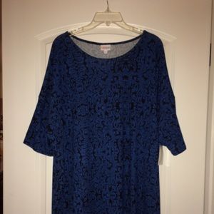 LuLaRoe Shirt: Irma 2XL Dark Blue & Black Design