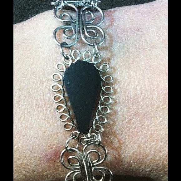 Jewelry - ✔️Cute Stainless Steel Bracelet✔️