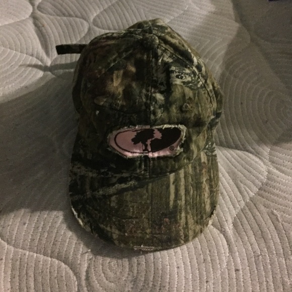 Mossy oak hat