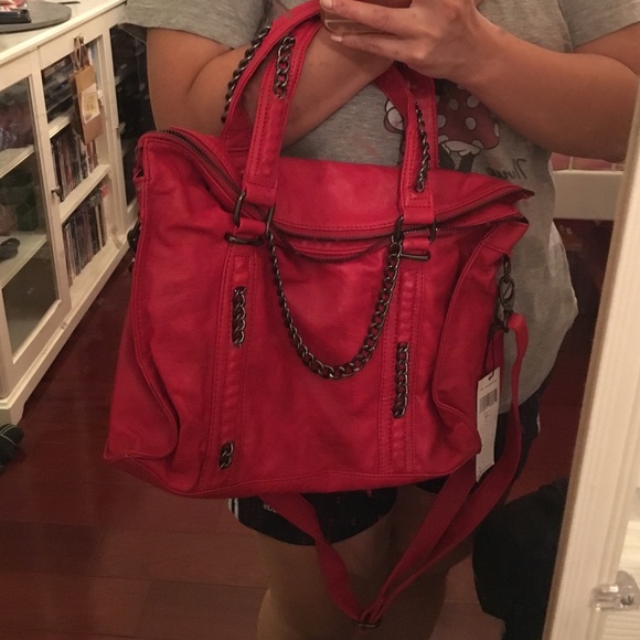 BCBGENERATION red satchel/messenger bag - Picture 3 of 4