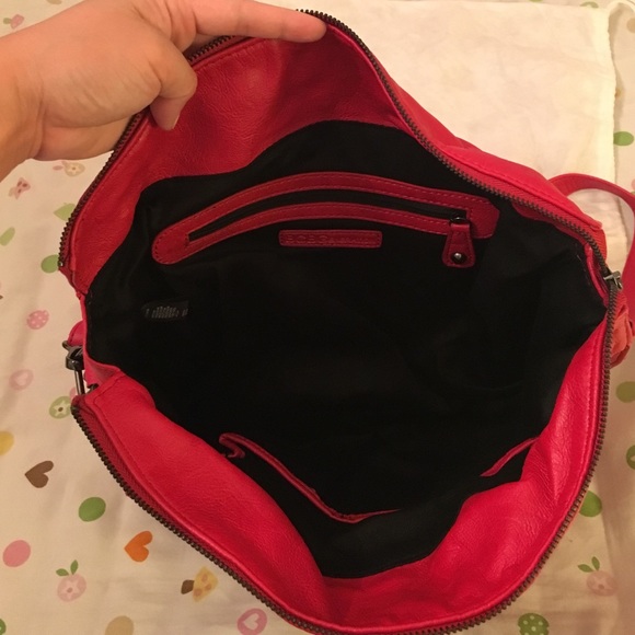 BCBGENERATION red satchel/messenger bag - Picture 4 of 4