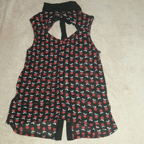 Button up top - Picture 2 of 3