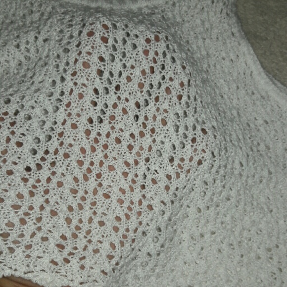 Sweater Crop - Picture 3 of 4