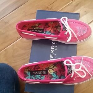 New Sperry Top-Sider 4.5 kid/6.5 women