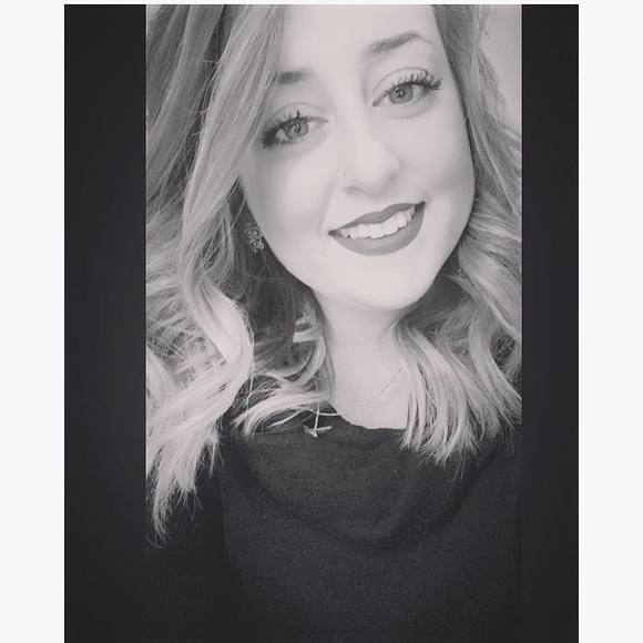 Meet your Posher, Emily - Picture 1 of 1