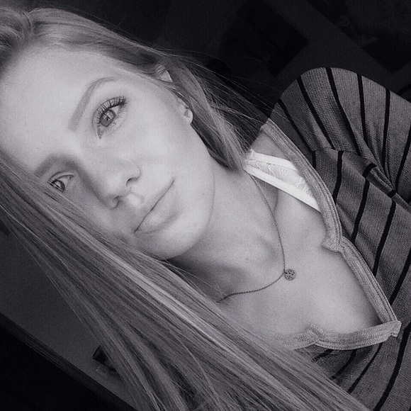 Meet your Posher, Annie