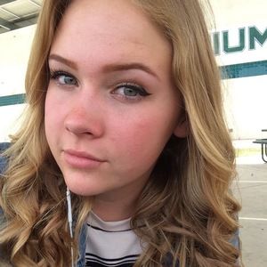 Meet your Posher, Abigail