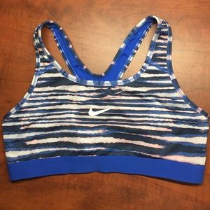 ⭐️⭐️NIKE SPORTS BRA SZ M⭐️⭐️