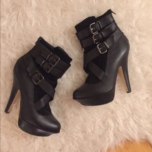 Fall black bebe booties