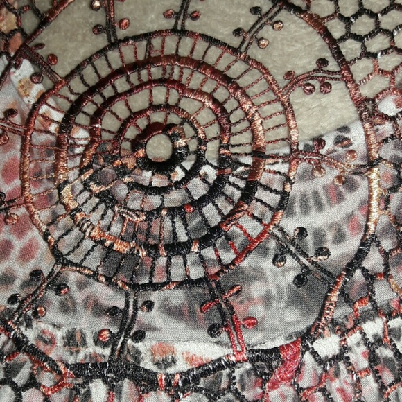 Pattern Tank - Picture 3 of 4