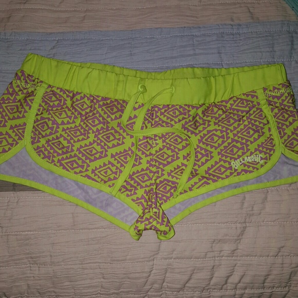80's style BILLABONG shorts FREE WITH PURCHASE - Picture 1 of 4