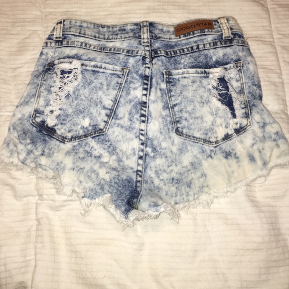 High waisted acid washed shorts - Picture 2 of 2