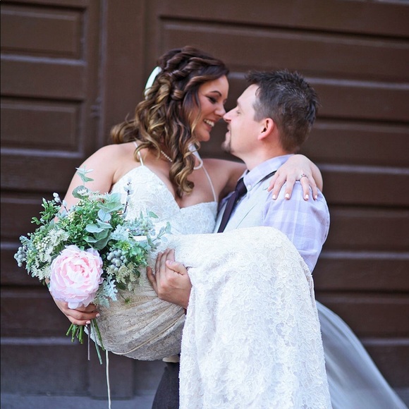 Meet the posher, Amanda - Picture 5 of 6