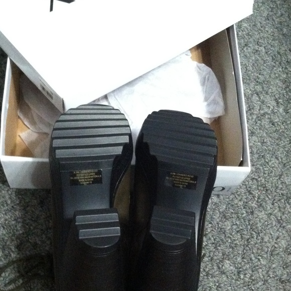 Boots - Picture 2 of 4