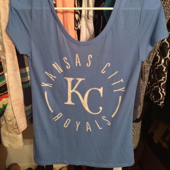 VS PINK Kansas City Royals scoop neck tee