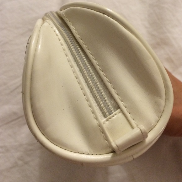 Makeup Bag - Picture 2 of 4