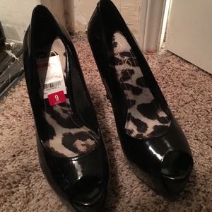 Black Jessica Simpson Pumps