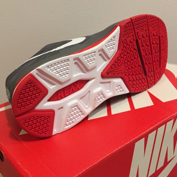 💥1 DAY SALE💥 Nike Reax LightSpeed Trainers!!! - Picture 4 of 4