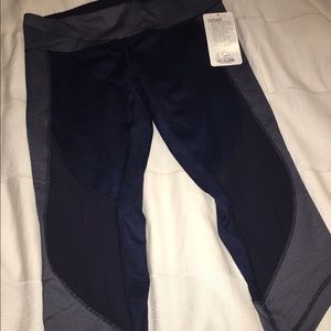 NWT Lululemon Wunder under crop