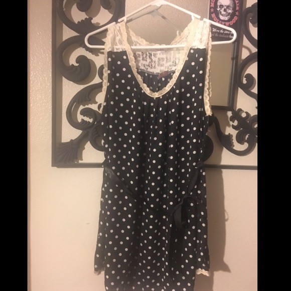 Black white polka dot maternity top. New XL