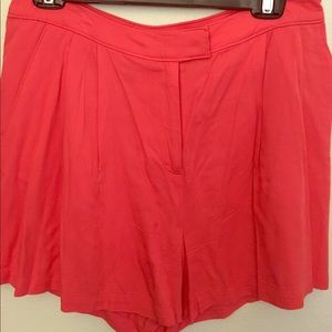 EUC hinge shorts