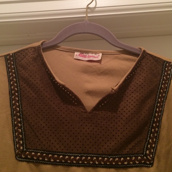 Boho Chic Peasant Top - Miss Eighteen - Picture 3 of 4