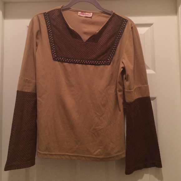 Boho Chic Peasant Top - Miss Eighteen - Picture 2 of 4