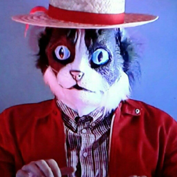 Meet your Posher, Daniela