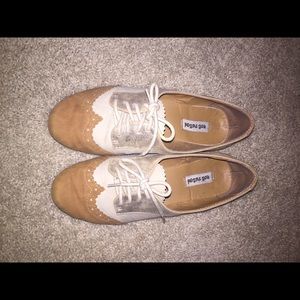 Beige oxfords