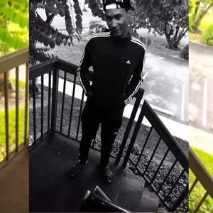 Meet your Posher, Dennis