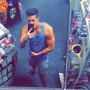 Meet your Posher, Steven