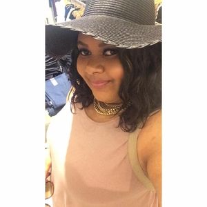 Meet your Posher, Ladawn