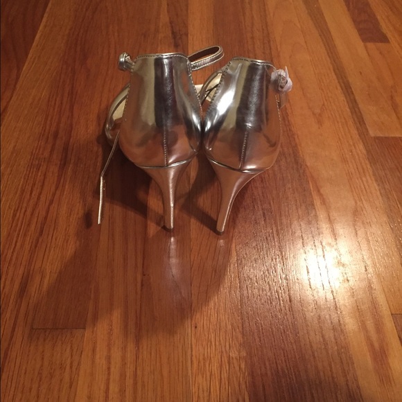 H&M Silver heels/sandals - Picture 3 of 4