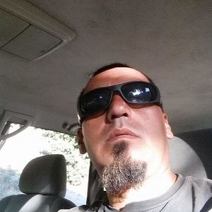 Meet your Posher, Cesar