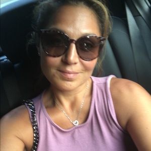 Meet your Posher, Veronica