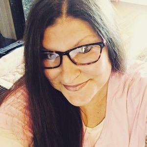 Meet your Posher, Ashlie