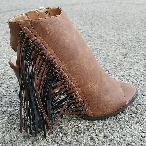 Last Size 7.5**🍫Fringe Open Toe Faux Leather Heel - Picture 4 of 8