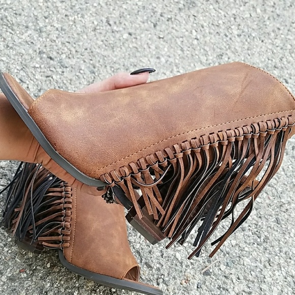 Last Size 7.5**🍫Fringe Open Toe Faux Leather Heel - Picture 3 of 8